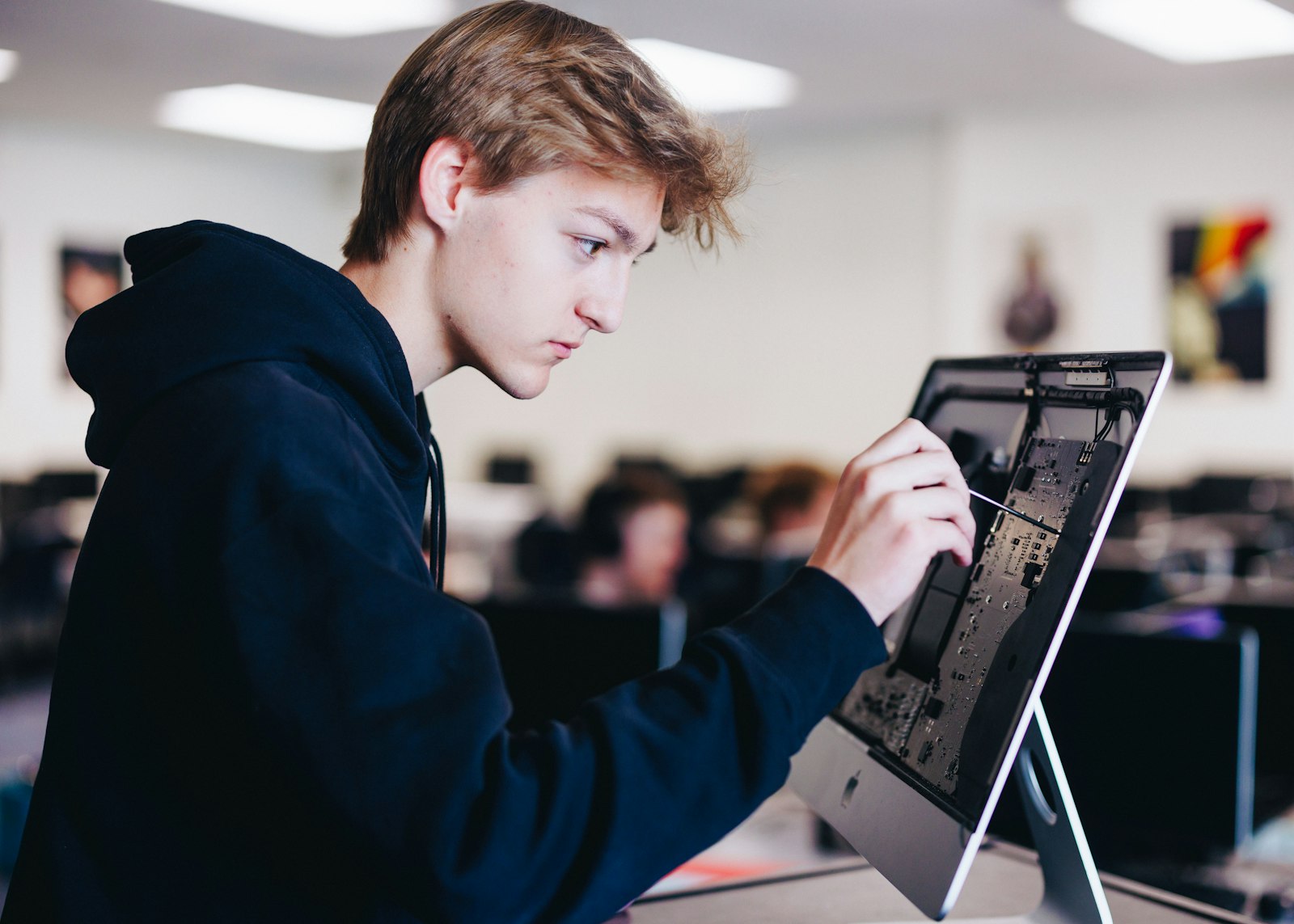 Student using AI tools to streamline study workflow