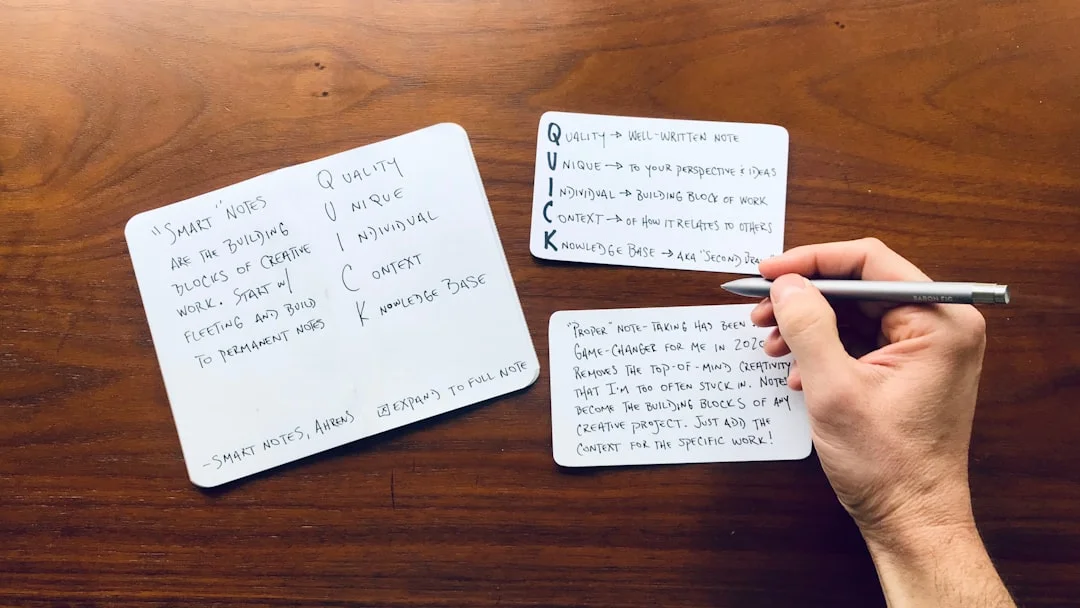 Side-by-side comparison of cloze deletion and basic flashcard formats